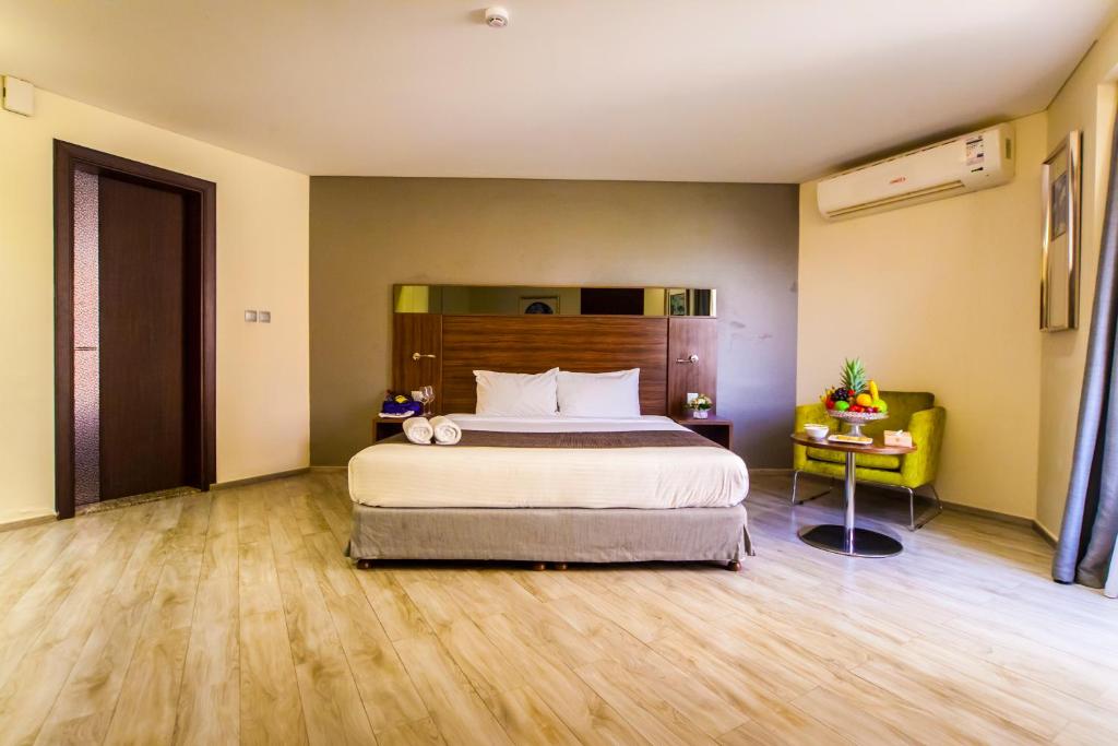 Booking Room